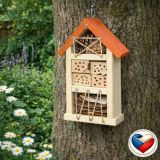 Gaboni Rovarszálló  ház a jótékony rovarok számára I.