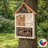 Rovarszálló ház jótékony rovarok számára III.